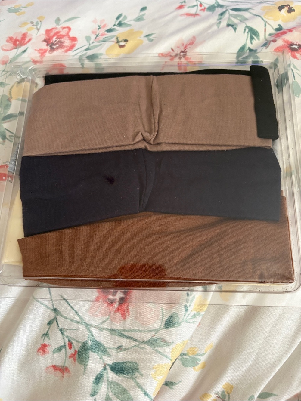 Kids Stretchy Knit Headbands - 6 Pack (Tan, Navy, Brown, Black, gray, yellow )